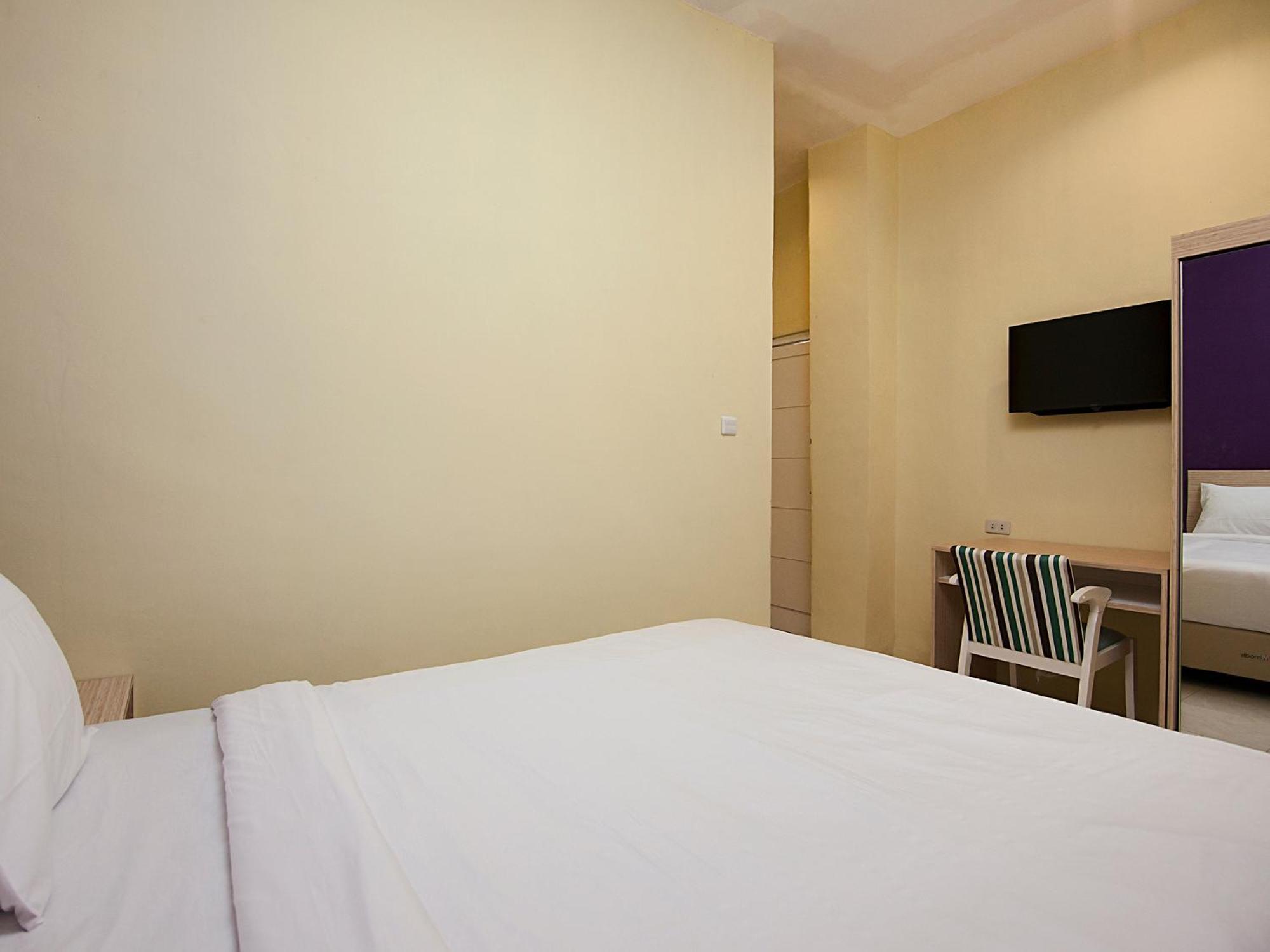 Rap Hotel Balige Exterior foto